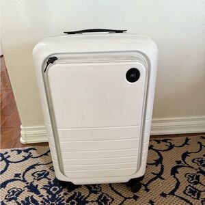 Monos Carry On Pro Plus